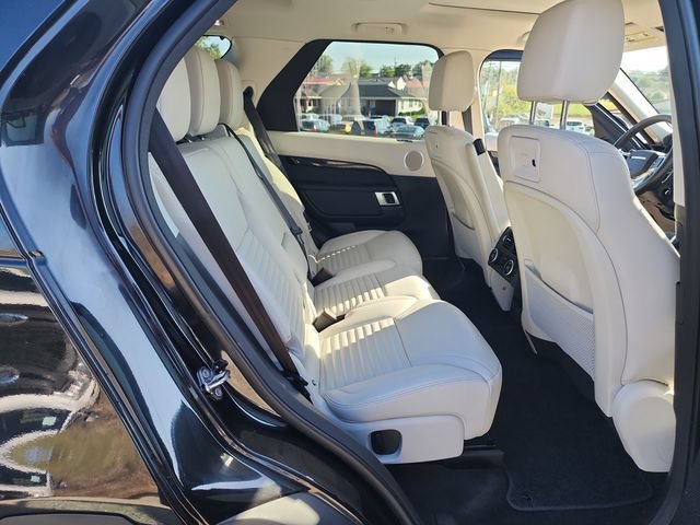 Used 2023 Land Rover Discovery S AWD/4WD image 19