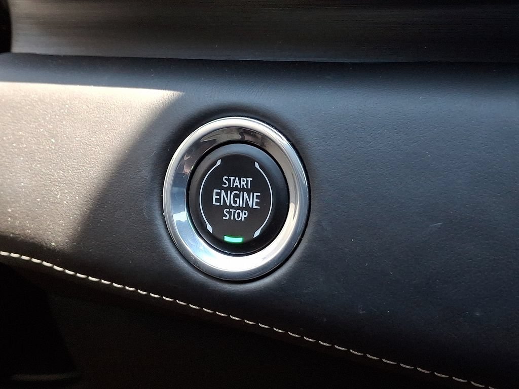 Used 2023 Cadillac Escalade V w/ LPO, ONYX Package AWD/4WD image 25
