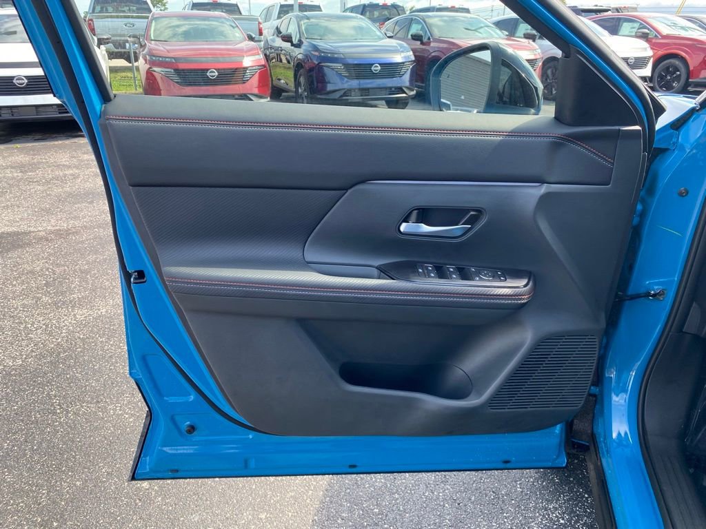New 2025 Nissan Kicks SR image 12