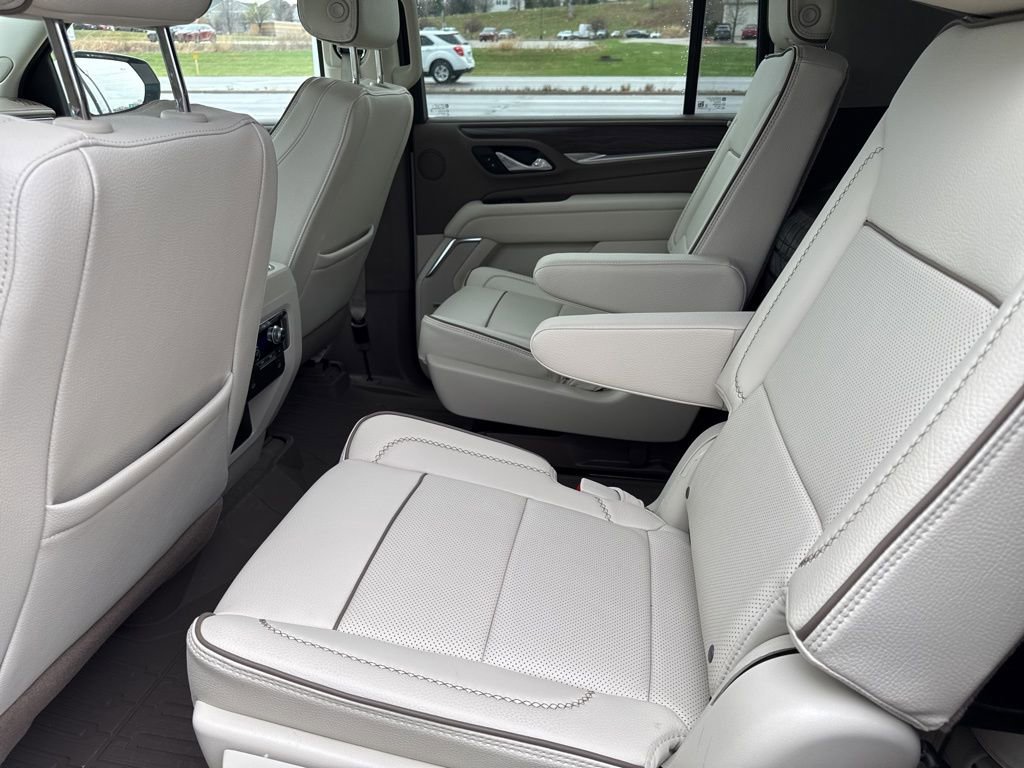 Used 2024 GMC Yukon XL Denali w/ Max Trailering Package image 16