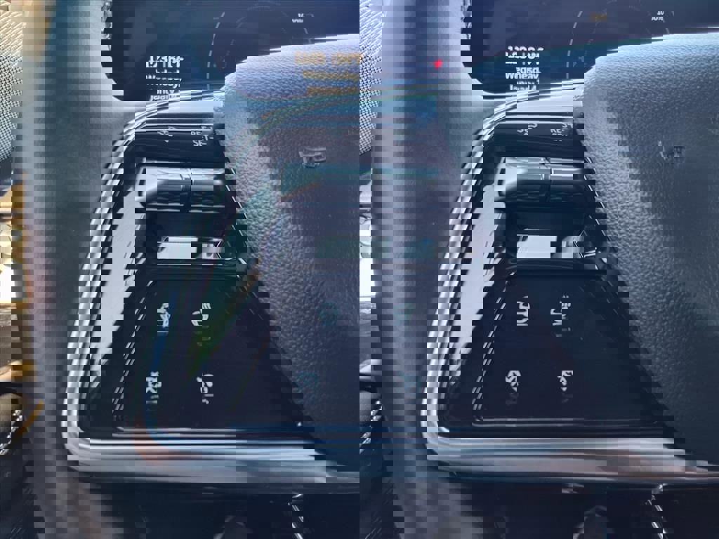 Used 2025 Cadillac Optiq Sport 1 image 30