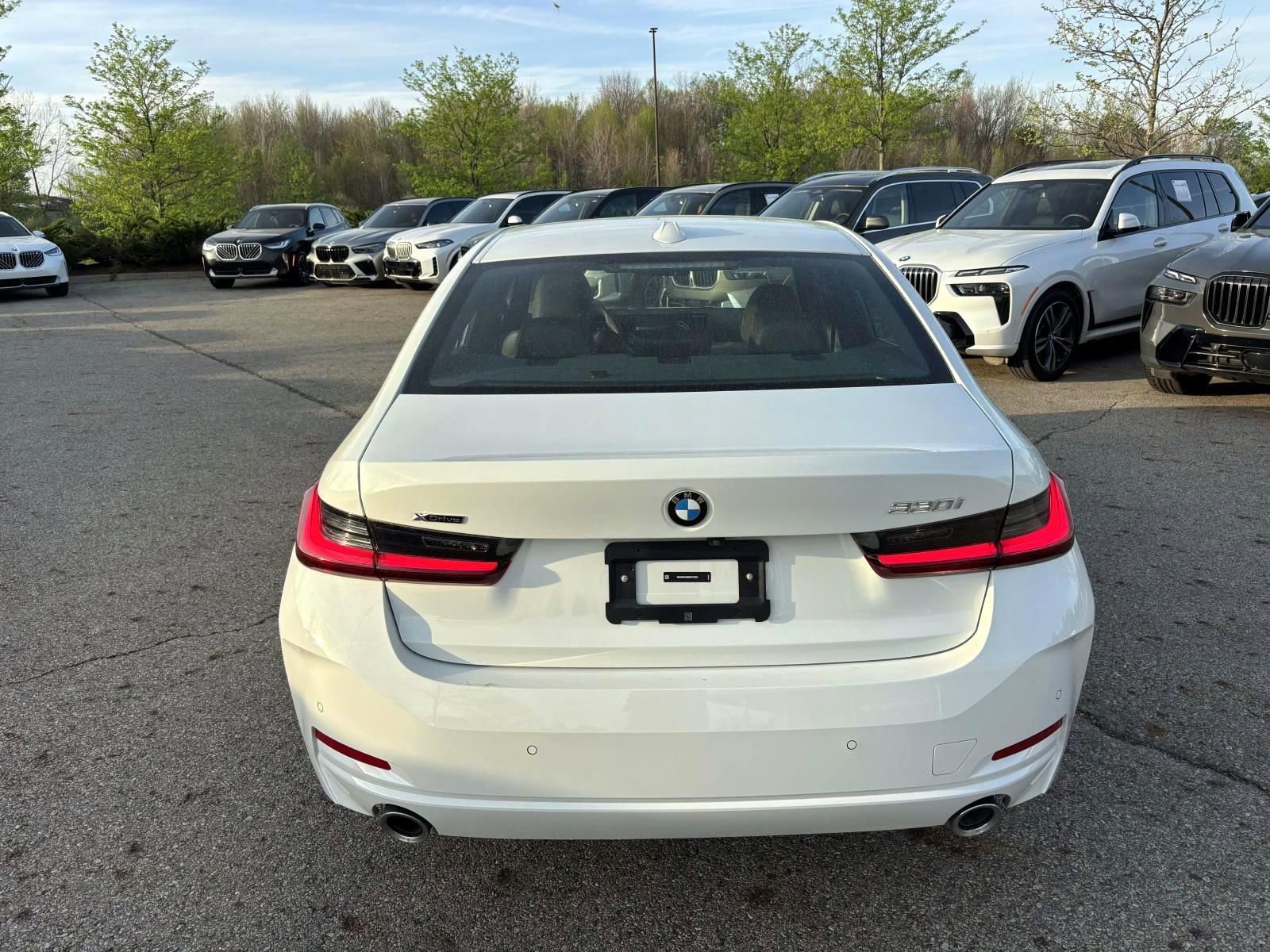 Used 2025 BMW 330i xDrive Sedan image 6