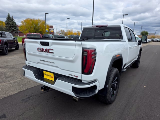 Used 2024 GMC Sierra 2500 AT4 w/ AT4 Premium Plus Package AWD/4WD image 10