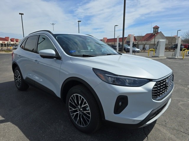 New 2025 Ford Escape SE w/ PHEV Premium Package image 7
