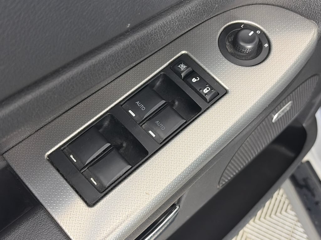 Used 2010 Jeep Grand Cherokee Laredo AWD/4WD image 22