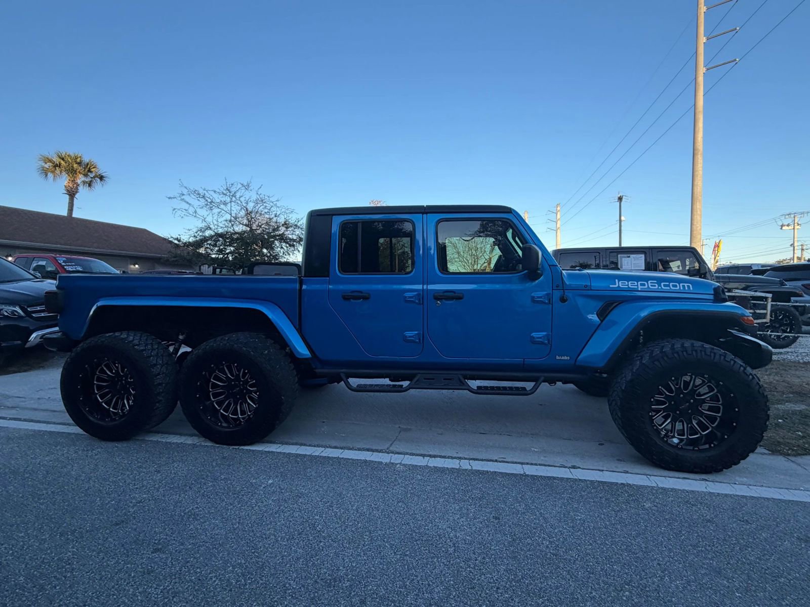 Used 2022 Jeep Gladiator Sport AWD/4WD image 4