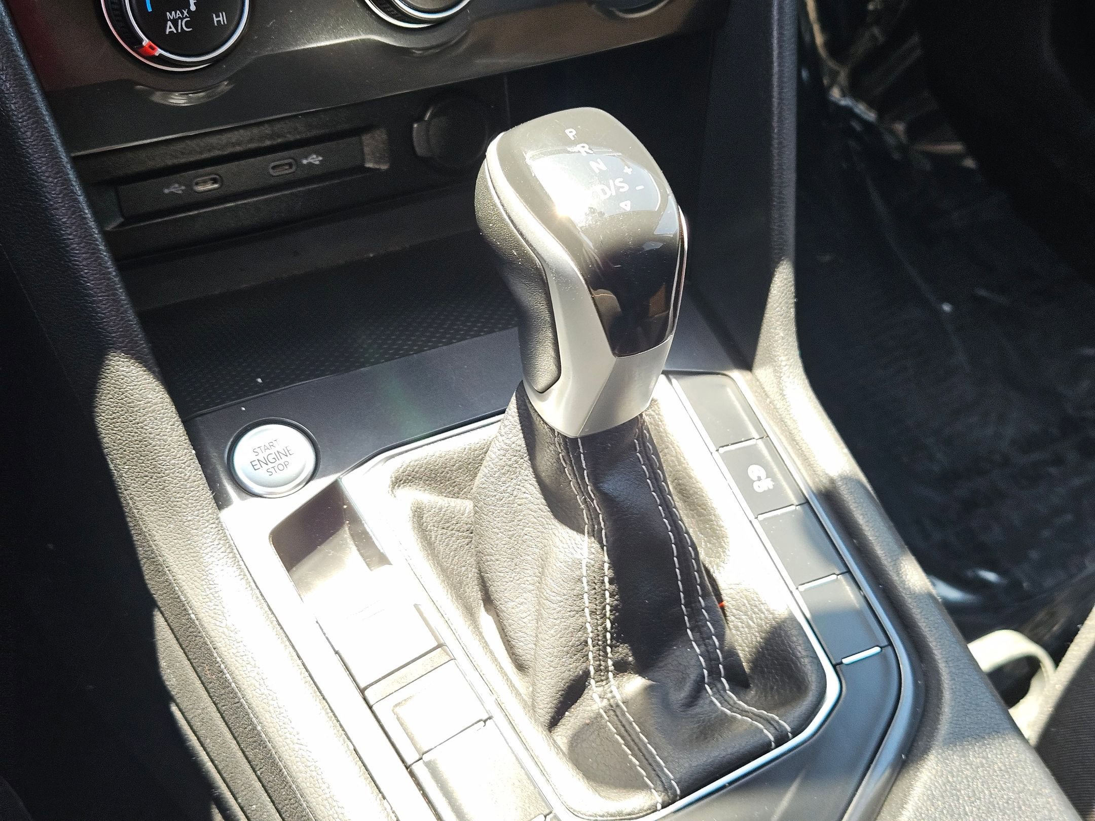 Used 2022 Volkswagen Tiguan S FWD image 17