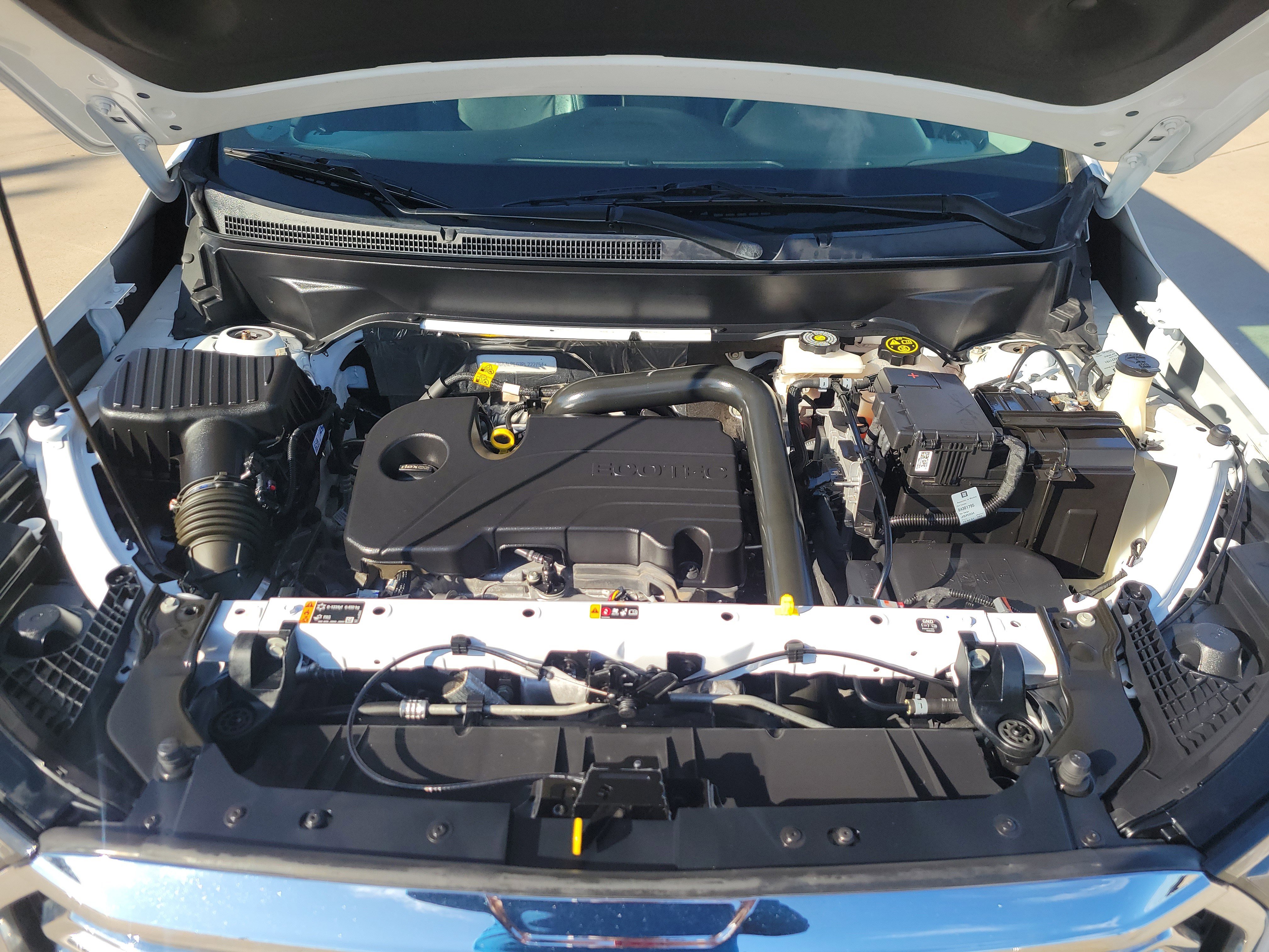 Used 2023 GMC Terrain SLT image 30