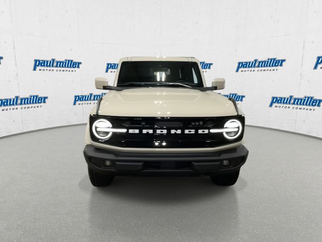 Used 2025 Ford Bronco Outer Banks AWD/4WD image 3