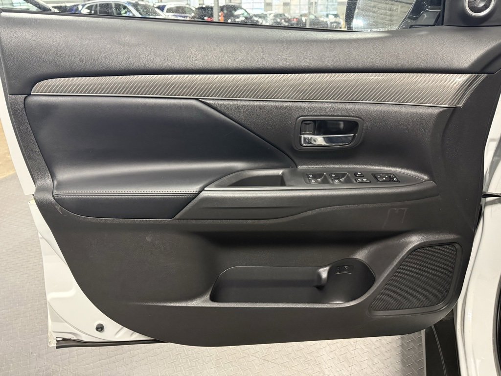 Used 2020 Mitsubishi Outlander GT image 8
