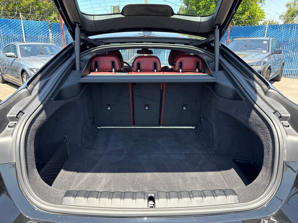 Used 2023 BMW i4 eDrive35 RWD image 11