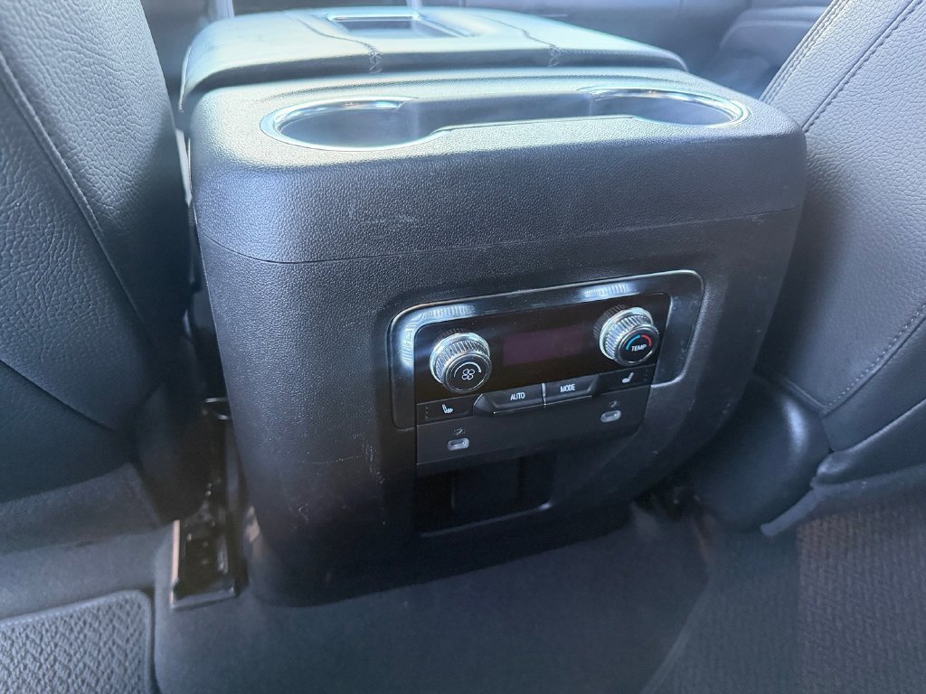 Used 2023 GMC Yukon Denali AWD/4WD image 12