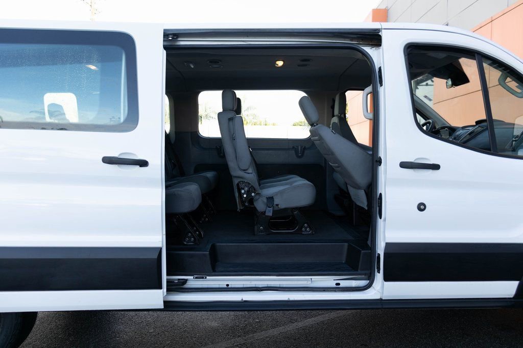 Used 2019 Ford Transit 350 XLT RWD image 21