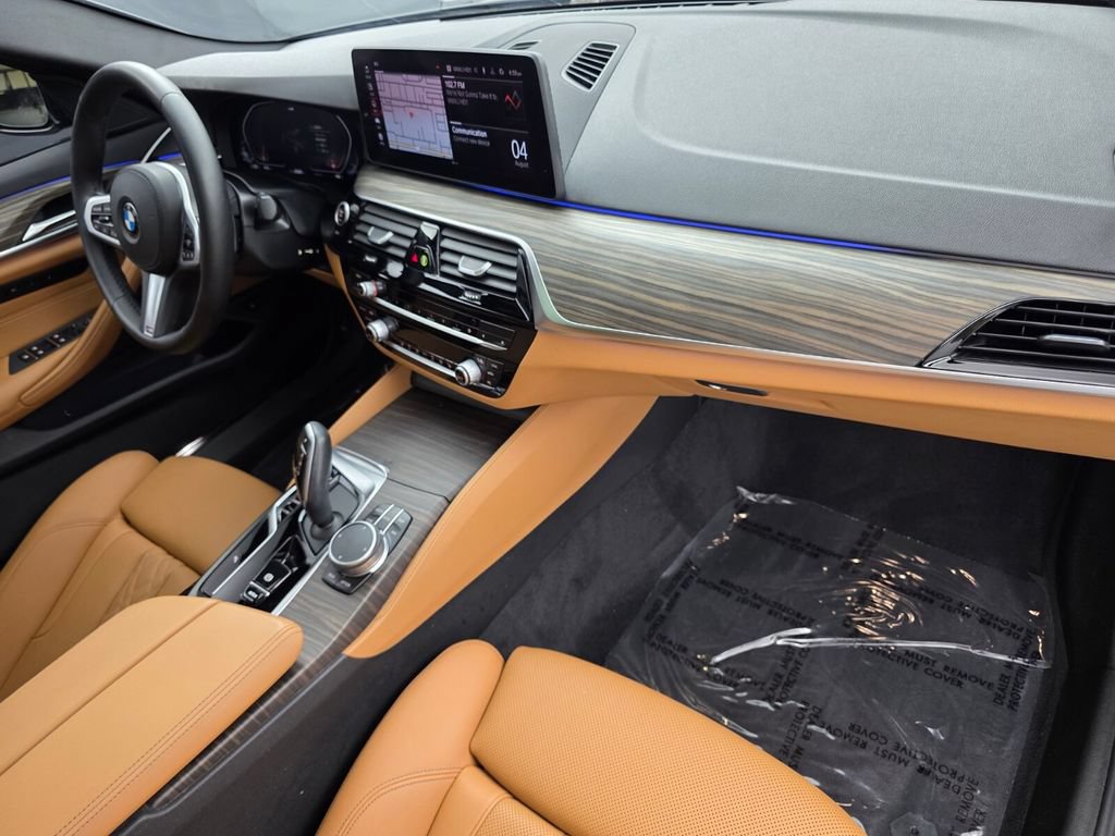 Used 2021 BMW 530i w/ M Sport Package RWD image 31