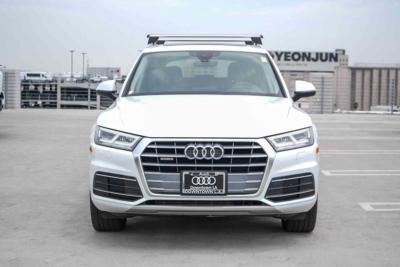 Used 2020 Audi Q5 2.0T Premium Plus w/ Premium Plus Package AWD/4WD image 2