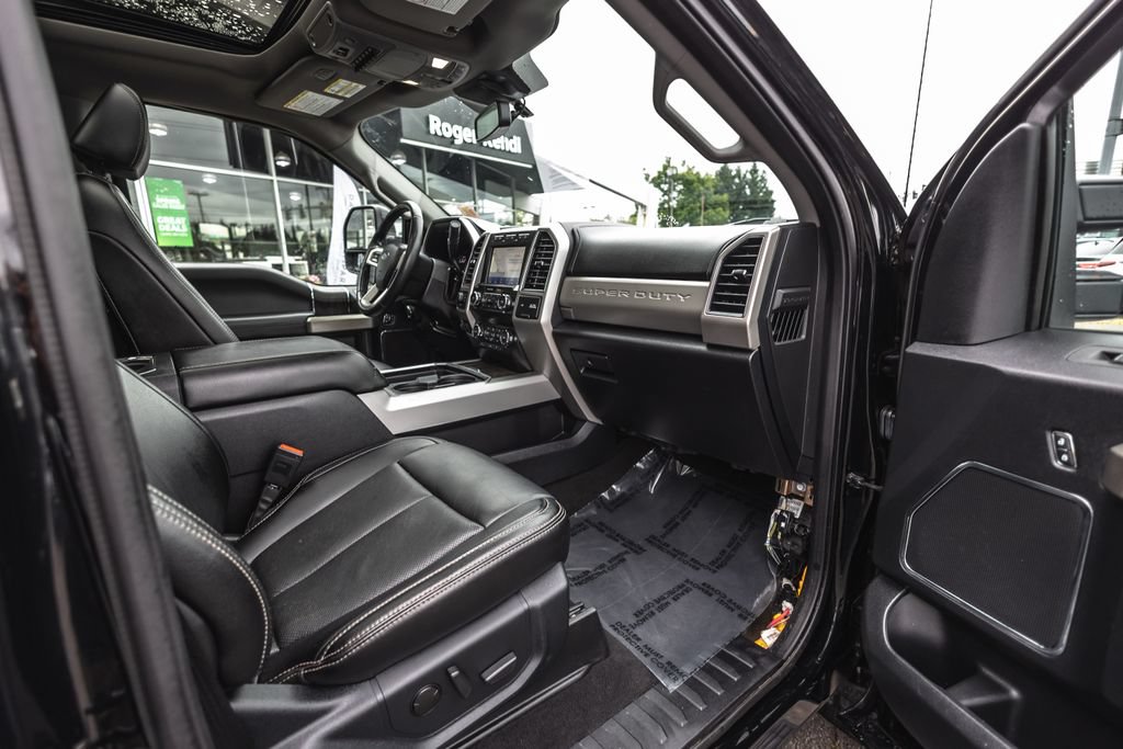 Used 2021 Ford F250 Lariat w/ Tremor Off-Road Package AWD/4WD image 32