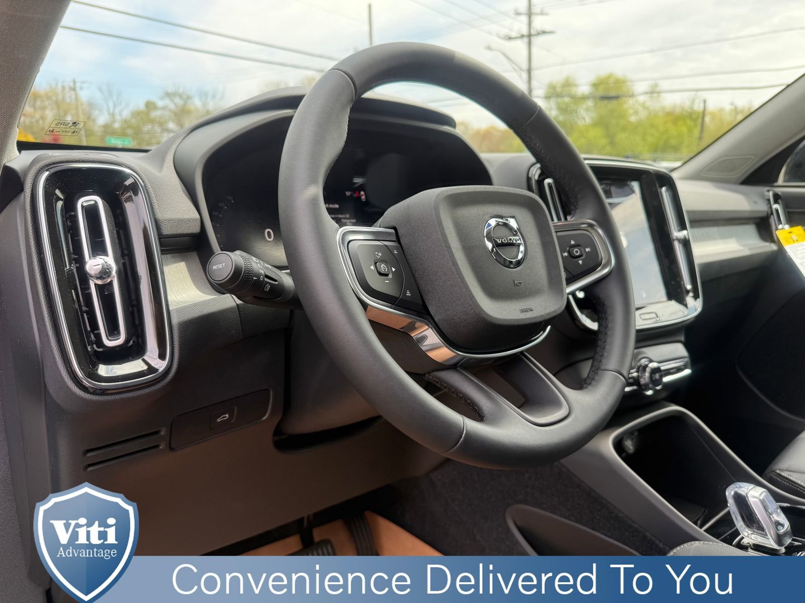 New 2026 Volvo XC40 B5 Plus w/ Protection Package Premier AWD/4WD image 12