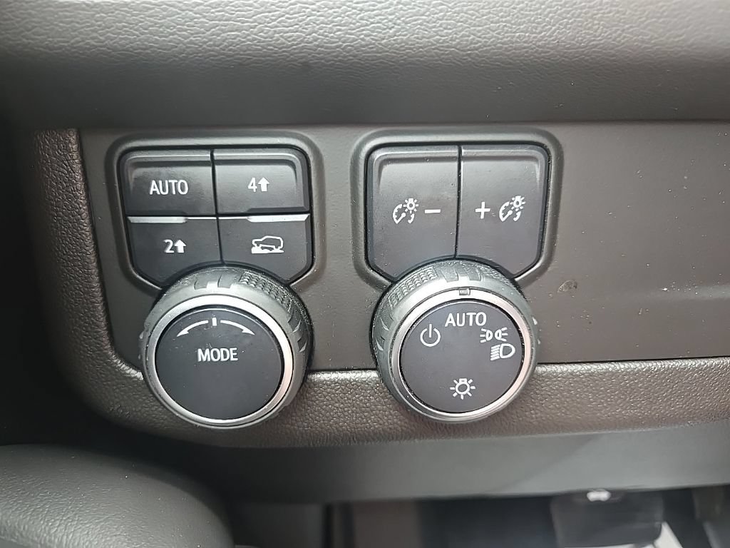 Used 2021 Chevrolet Tahoe RST w/ Luxury Package AWD/4WD image 45