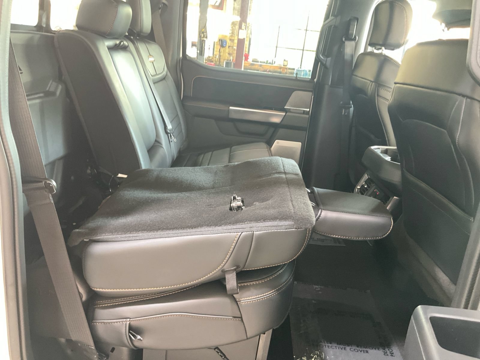 Used 2023 Ford F350 Platinum w/ FX4 Off-Road Package AWD/4WD image 19