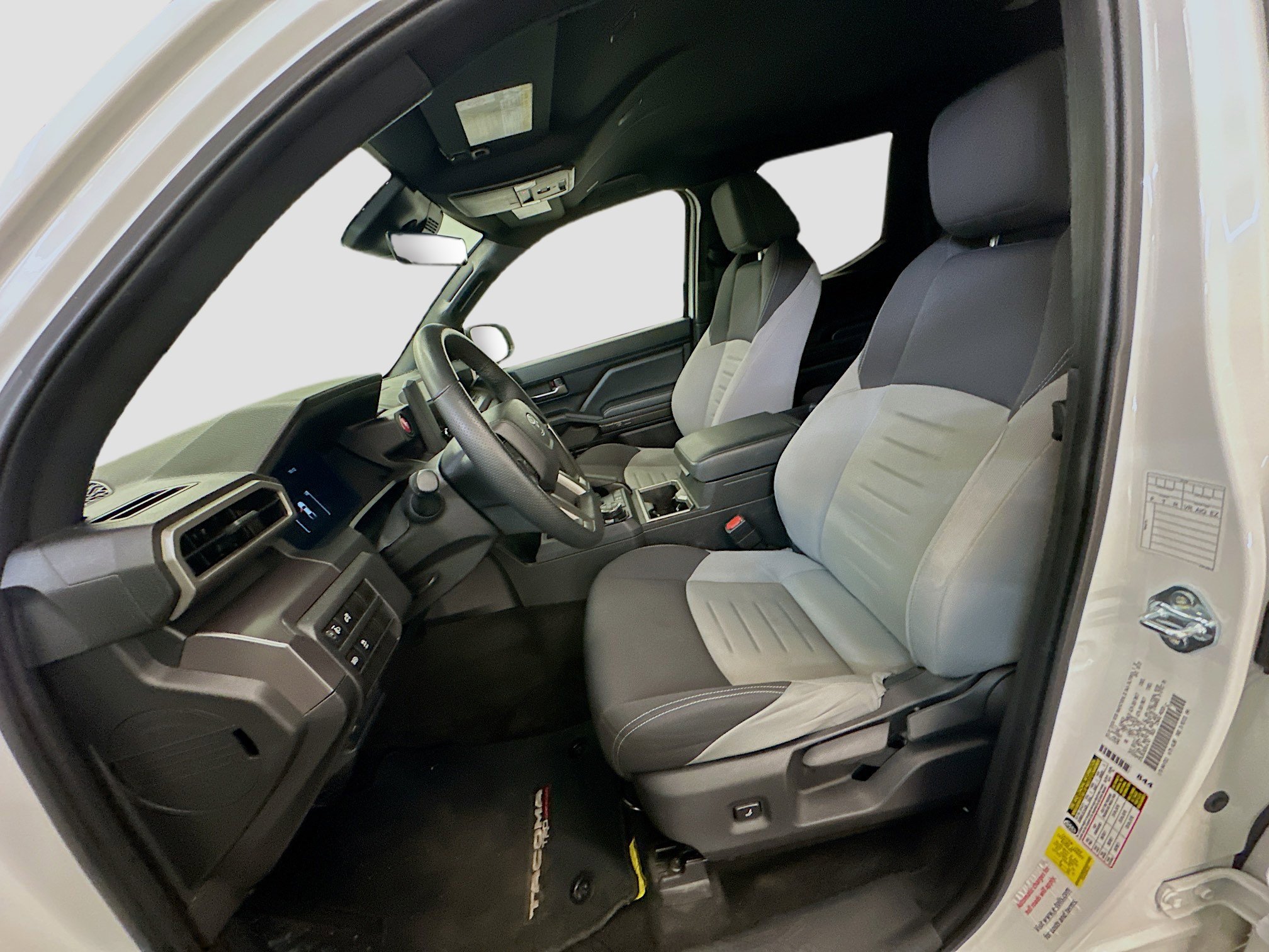 Used 2025 Toyota Tacoma TRD Off-Road image 13