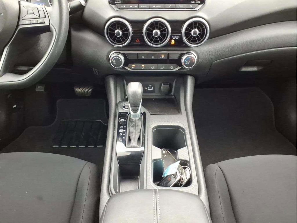 Used 2025 Nissan Sentra S image 11