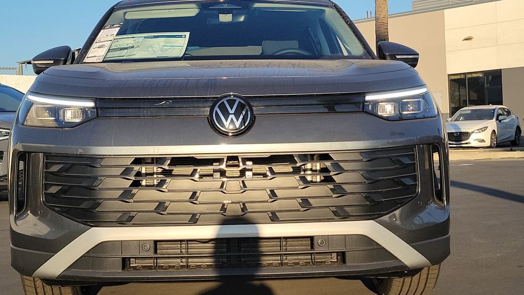 New 2026 Volkswagen Tiguan S FWD image 2