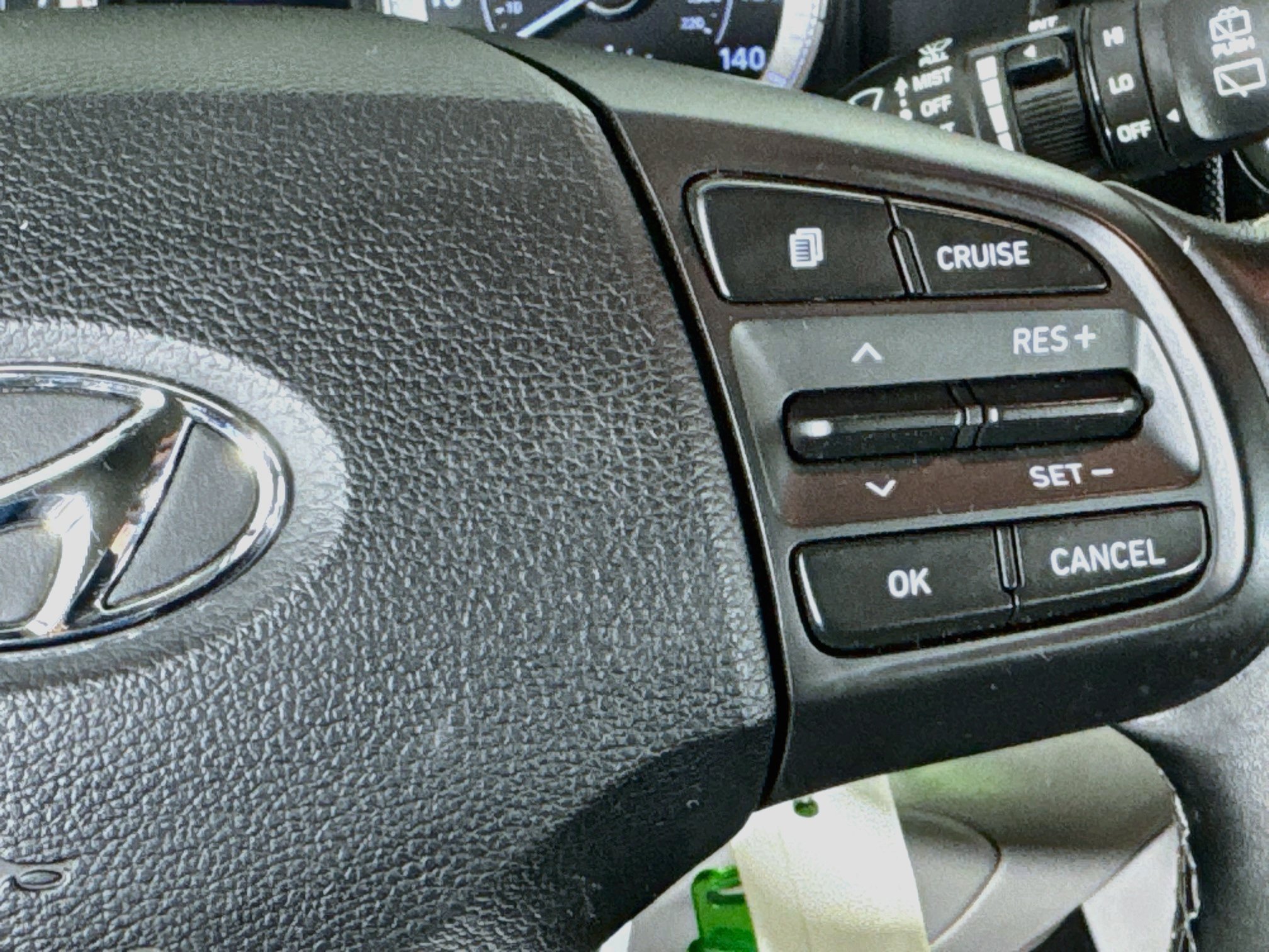 Used 2021 Hyundai Venue SEL FWD image 13