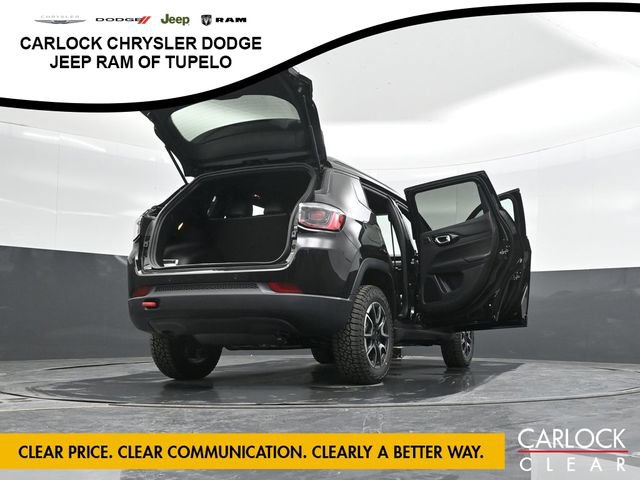 New 2025 Jeep Compass Trailhawk w/ Sun & Sound Group AWD/4WD image 35