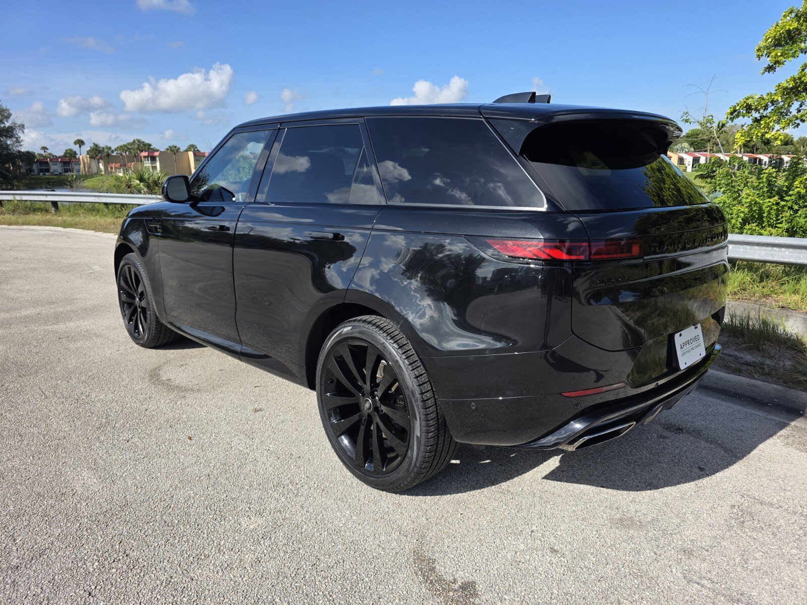 Certified 2023 Land Rover Range Rover Sport SE Dynamic AWD/4WD image 2