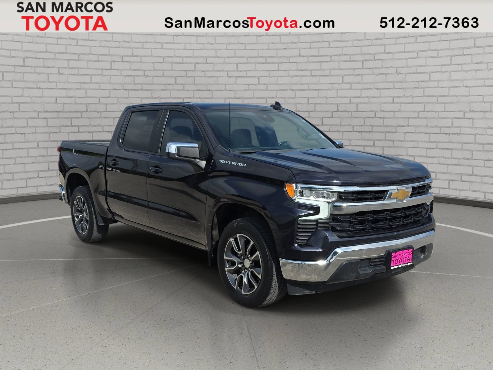 Used 2022 Chevrolet Silverado 1500 LT RWD image 3
