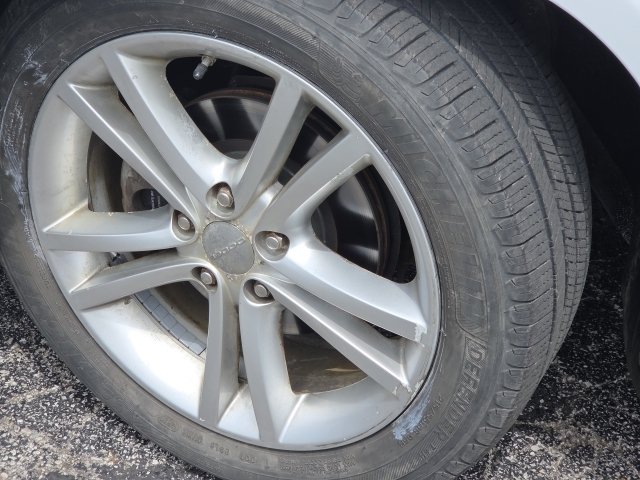 Used 2011 Dodge Avenger Heat FWD image 7
