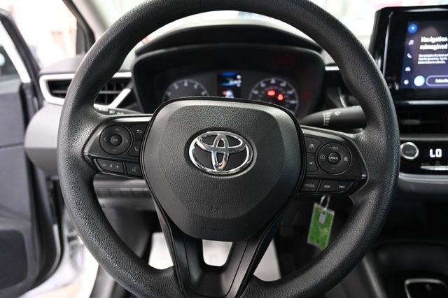 Used 2023 Toyota Corolla LE FWD image 18