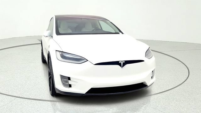 Used 2018 Tesla Model X 75D AWD/4WD image 2