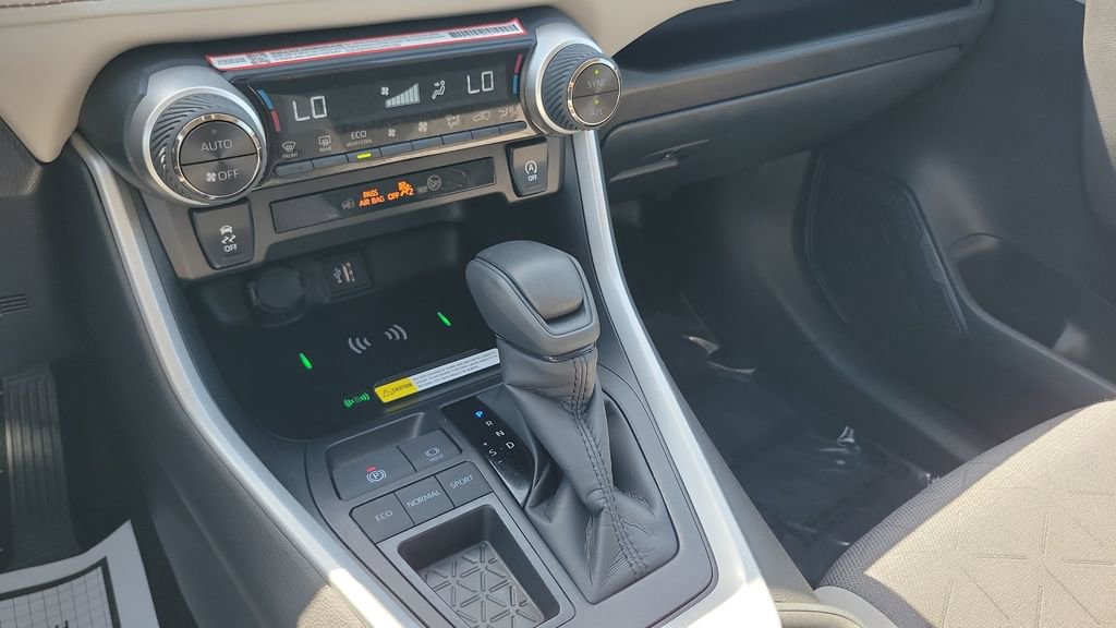 Certified 2025 Toyota RAV4 XLE w/ Convenience Package FWD image 15