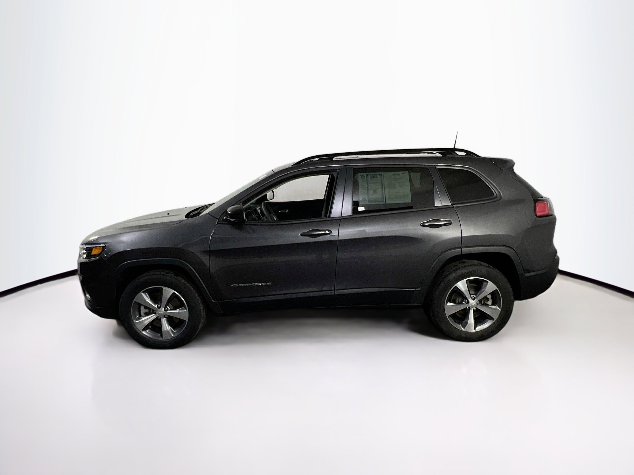 Used 2022 Jeep Cherokee Limited AWD/4WD image 8