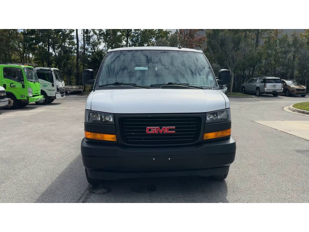 Used 2022 GMC Savana 3500 Work Van w/ Driver Convenience Package image 3
