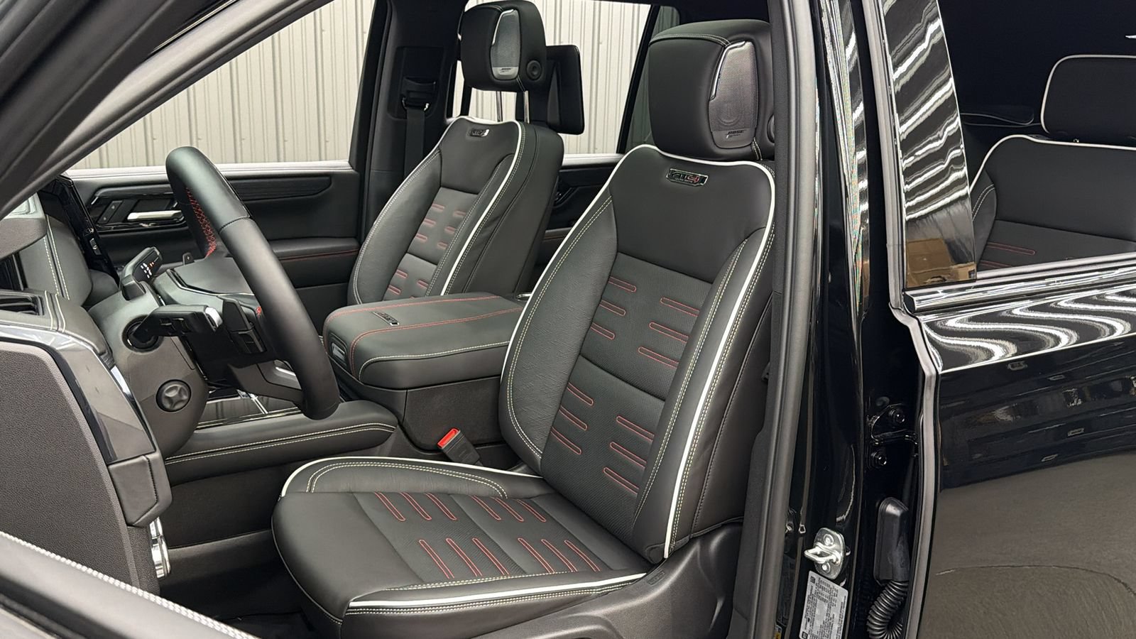Used 2026 GMC Yukon AT4 Ultimate w/ LPO, Floor Liner Package AWD/4WD image 22