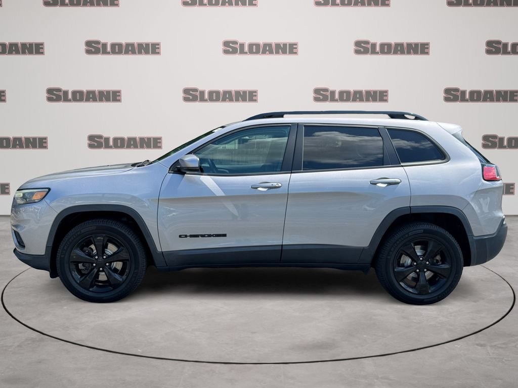 Used 2019 Jeep Cherokee Latitude Plus AWD/4WD image 2
