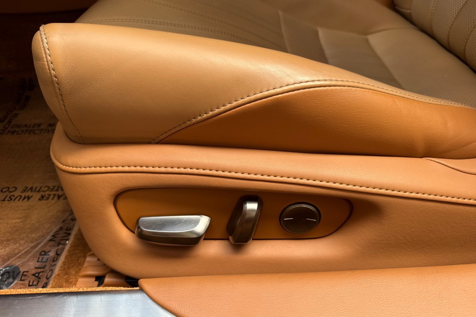 Used 2018 Lexus LC 500 Coupe w/ Touring Package RWD image 14