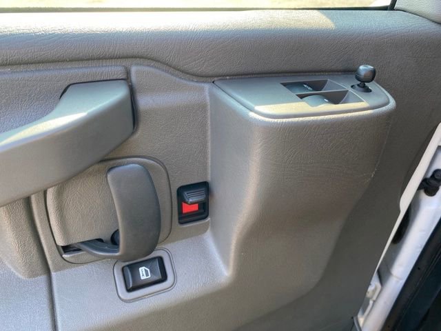 Certified 2024 GMC Savana 2500 Extended w/ Driver Convenience Package image 16