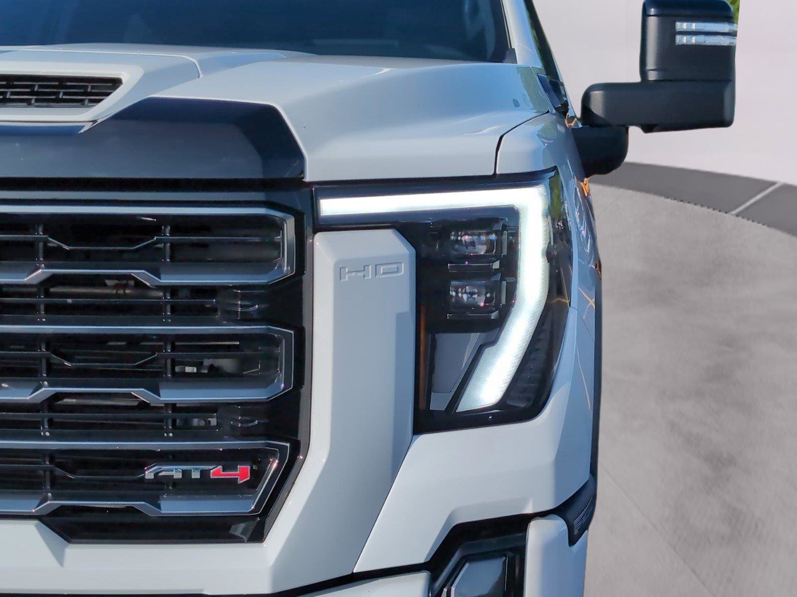 Used 2024 GMC Sierra 2500 AT4 w/ Technology Package AWD/4WD image 33