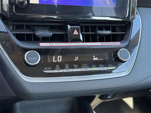 Used 2025 Toyota Corolla LE image 11