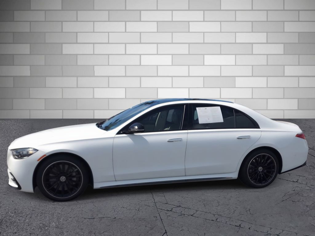 Used 2025 Mercedes-Benz S 580 4MATIC Sedan image 2