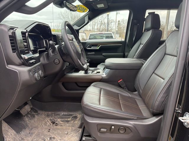 Used 2025 Chevrolet Silverado 1500 High Country w/ High Country Premium Package image 24