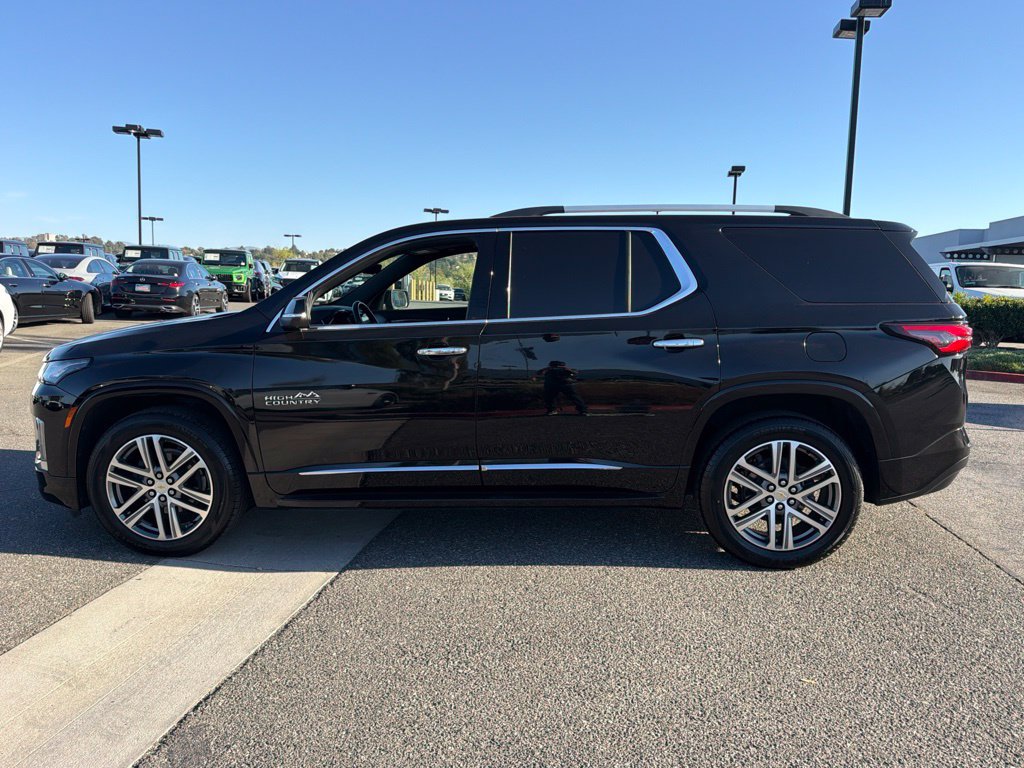 Used 2022 Chevrolet Traverse High Country w/ LPO, Cargo Package FWD image 11