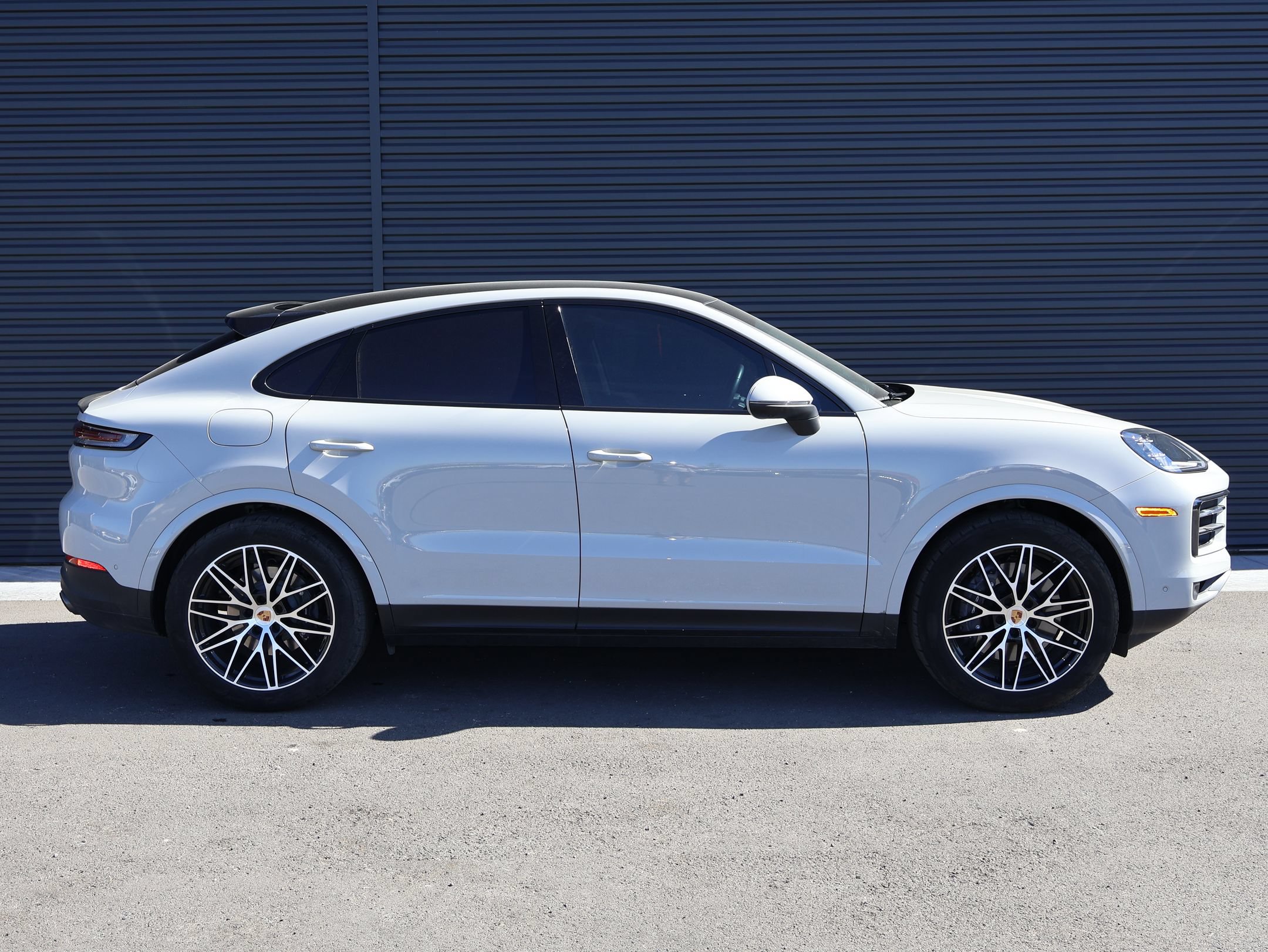 Certified 2026 Porsche Cayenne Coupe AWD/4WD image 11