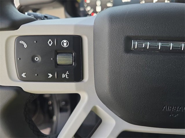Used 2025 Land Rover Defender 110 S image 16