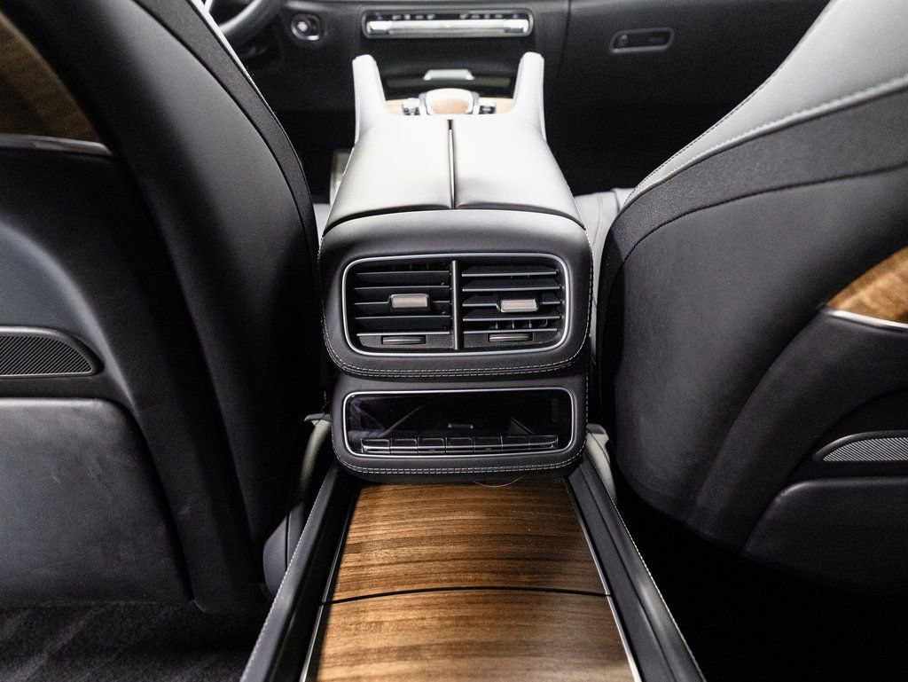 Used 2024 Mercedes-Benz Maybach GLS 600 4MATIC image 30