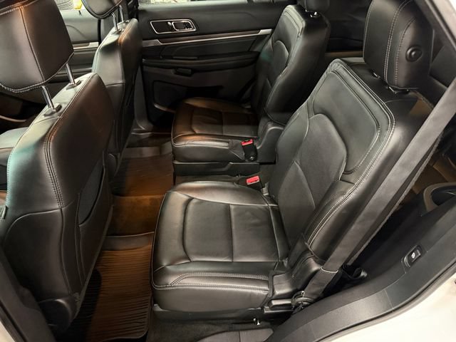 Used 2017 Ford Explorer Limited w/ Equipment Group 301A AWD/4WD image 18