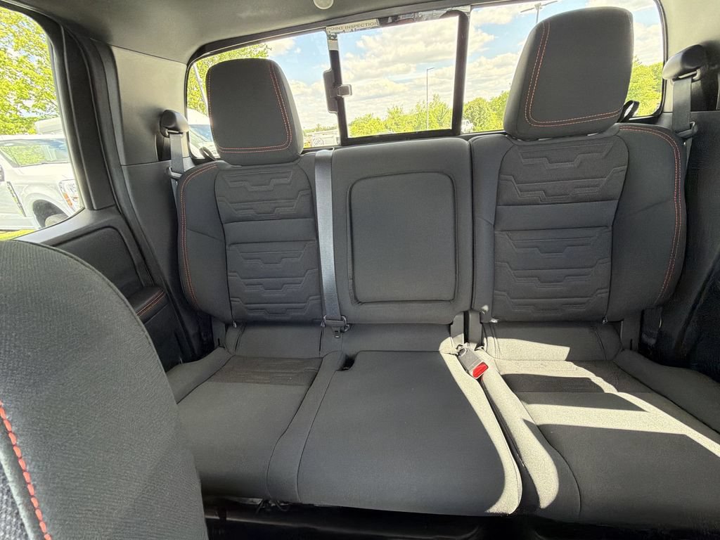 Used 2025 Nissan Frontier PRO-4X AWD/4WD image 15